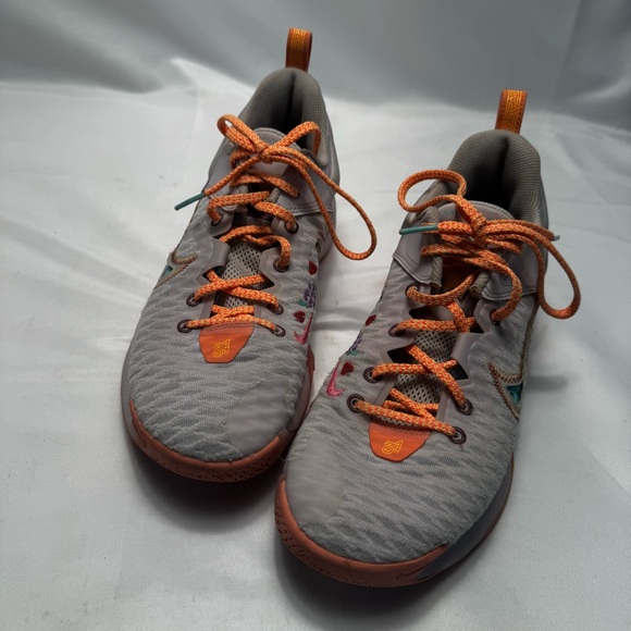 Nike Mens Giannis Immortality Force Field Super Smoothie Basketball Shoes Size 9 main image 10
